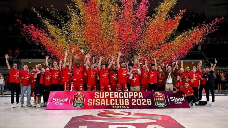 Basket, per il terzo anno consecutivo la Supercoppa è dell’Olimpia. Milano supera Venezia dopo un tempo supplementare